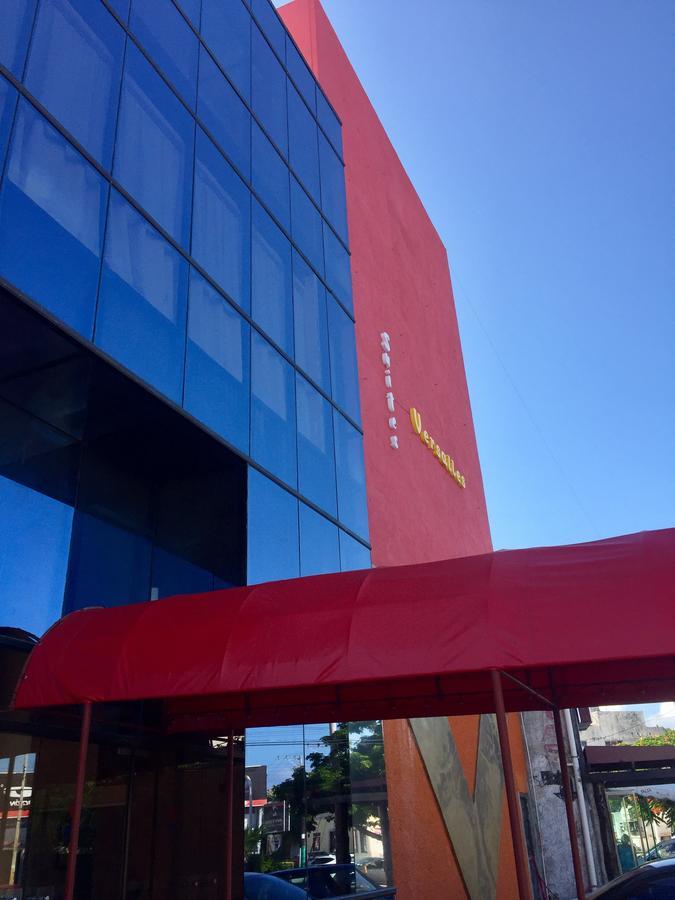 Hotel Versalles Suites Cancun Bagian luar foto