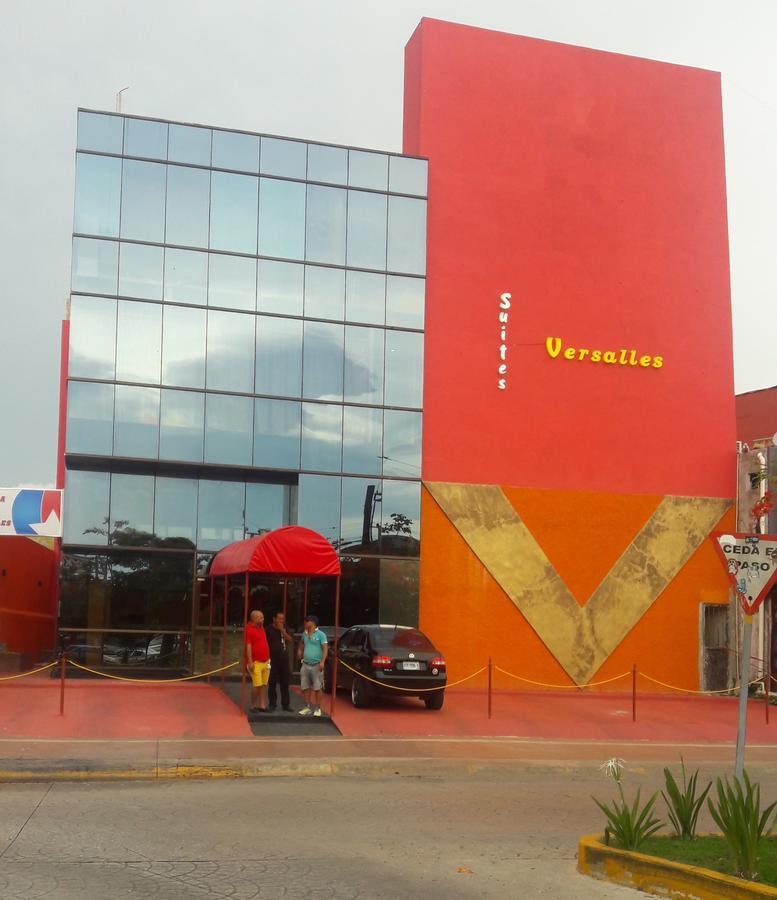 Hotel Versalles Suites Cancun Bagian luar foto