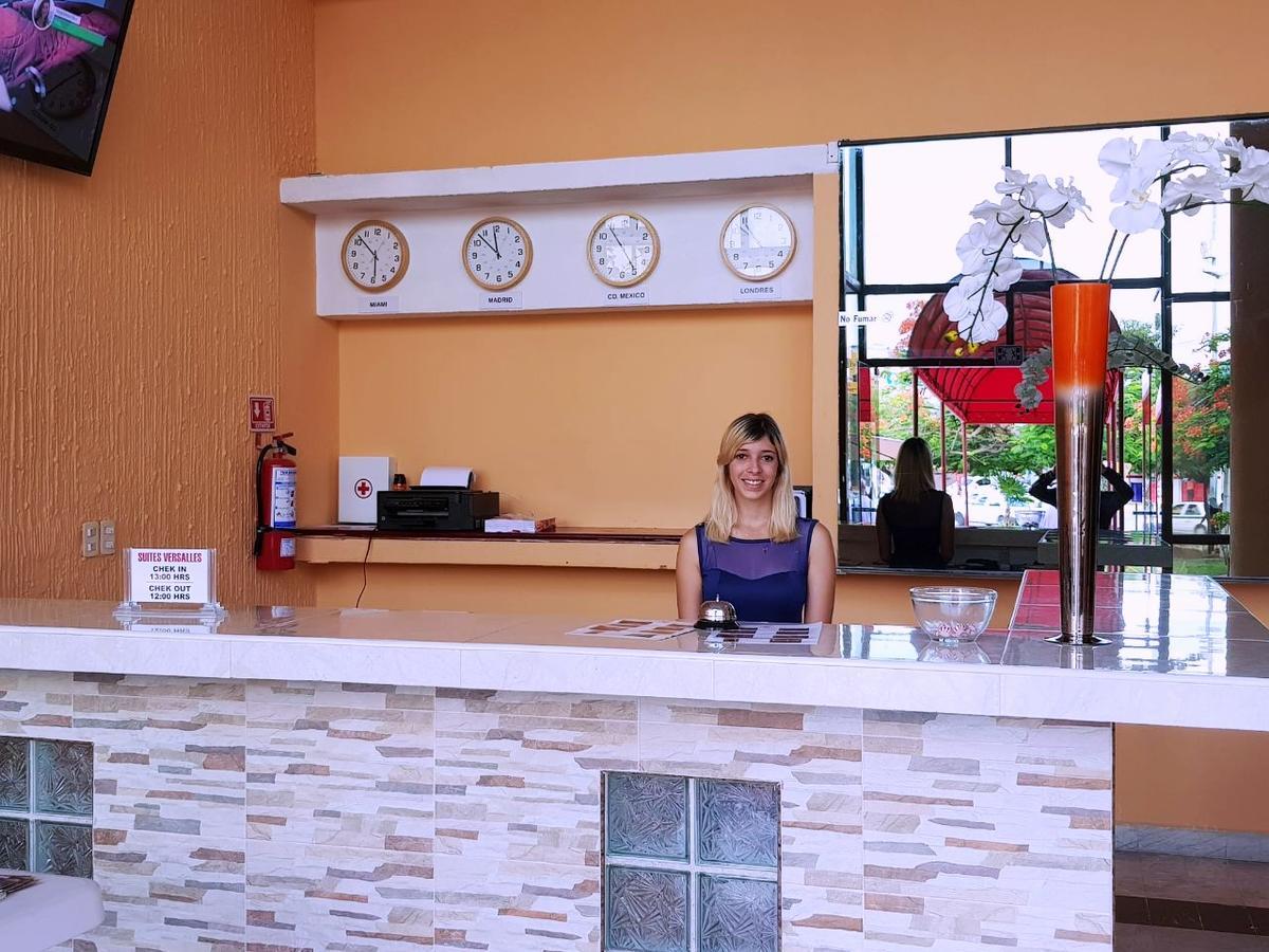 Hotel Versalles Suites Cancun Bagian luar foto