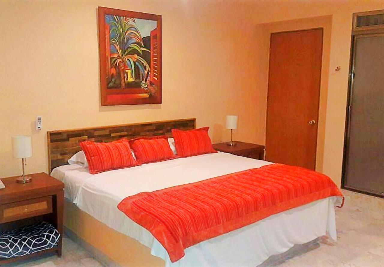 Hotel Versalles Suites Cancun Bagian luar foto