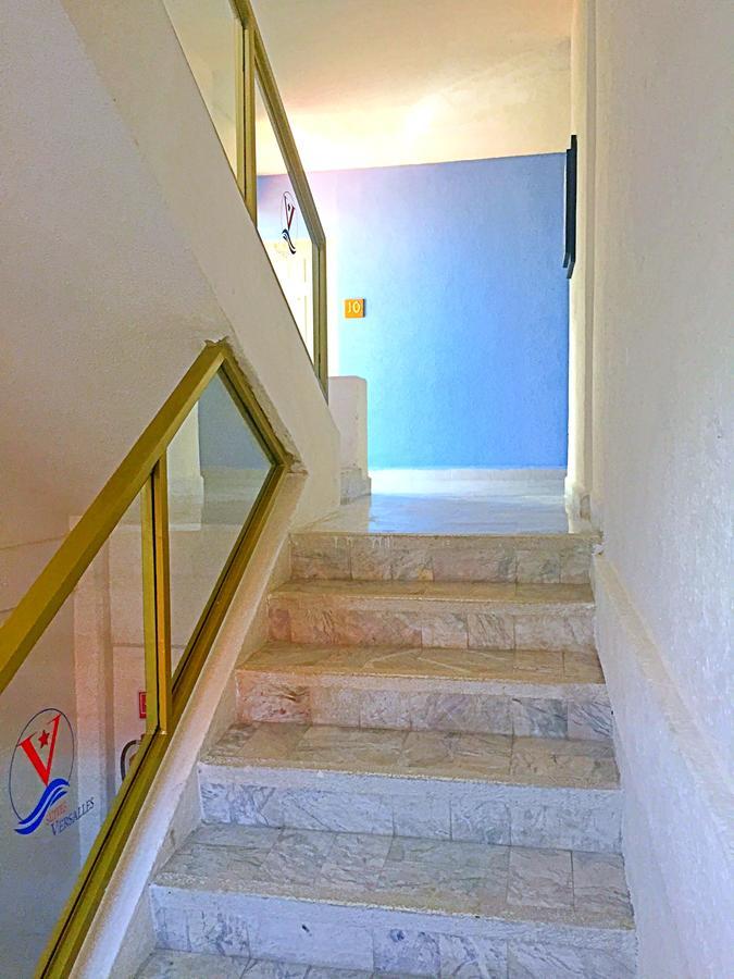 Hotel Versalles Suites Cancun Bagian luar foto