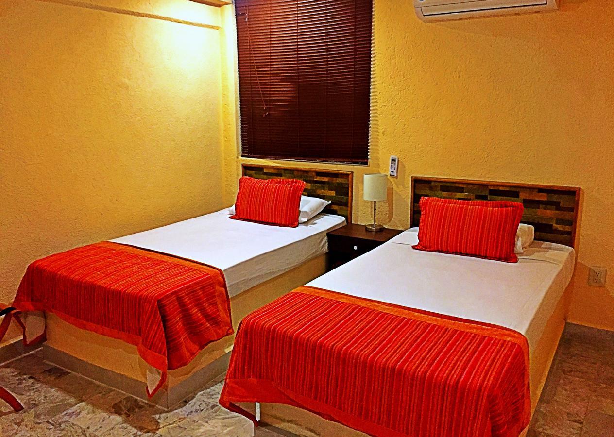 Hotel Versalles Suites Cancun Bagian luar foto
