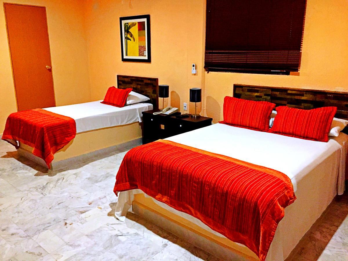 Hotel Versalles Suites Cancun Bagian luar foto