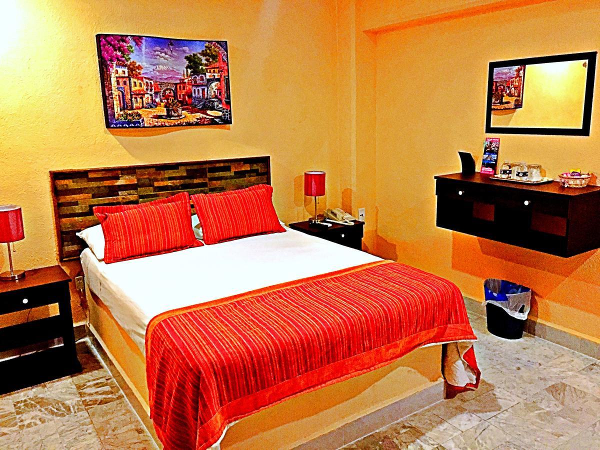 Hotel Versalles Suites Cancun Bagian luar foto