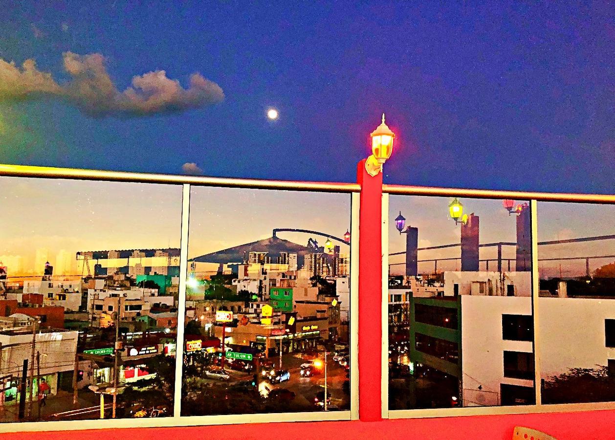 Hotel Versalles Suites Cancun Bagian luar foto